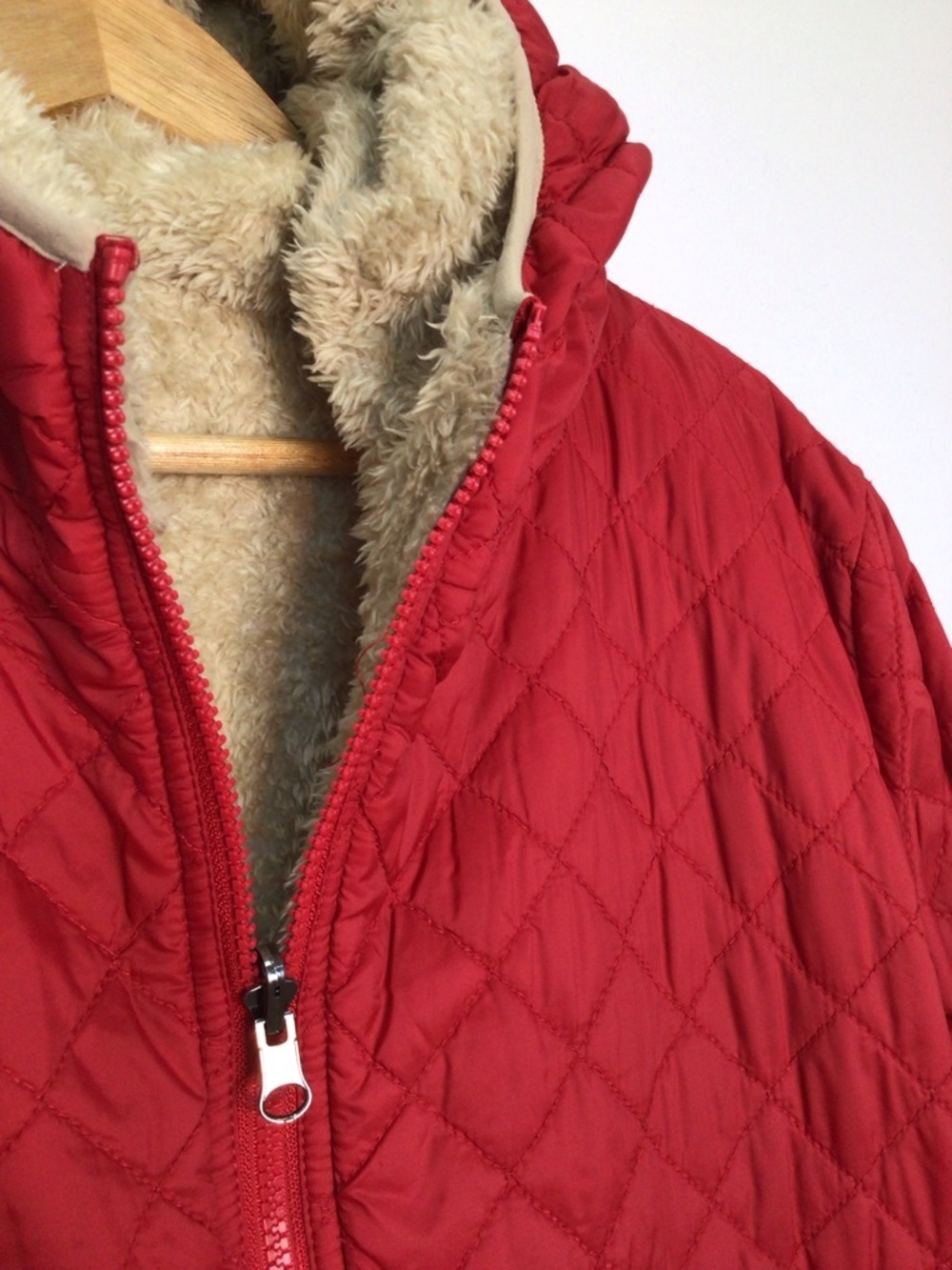 Zyia Active Women’s Large Quilted Sherpa Reversible Hooded Puffer Red Jacket - Picture 11 of 15
